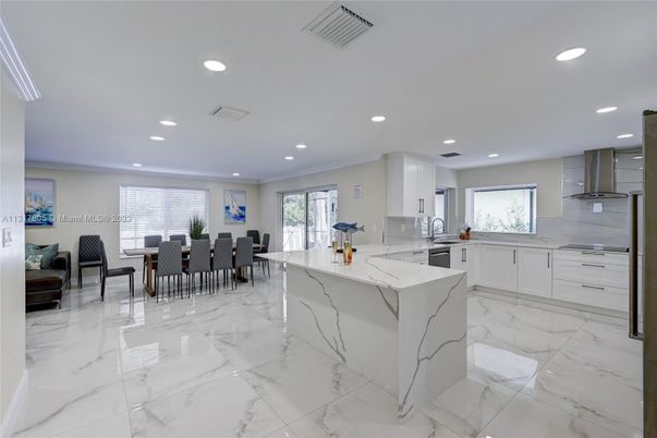 Dining room, Interior, Kitchen, Marble, Recessed Lighting