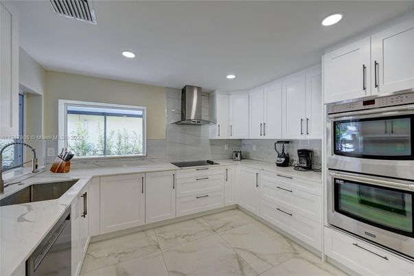 Interior, Kitchen, Marble, Recessed Lighting, Stainless Steel Appliances