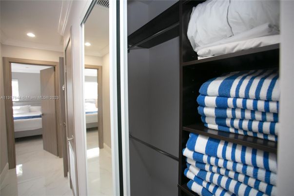 Bedroom, Interior, Marble, Recessed Lighting
