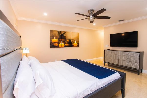 Bedroom, Interior, Recessed Lighting