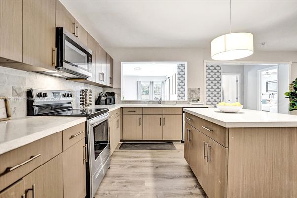 Interior, Kitchen, Pendant Lights, Wood Texture Flooring