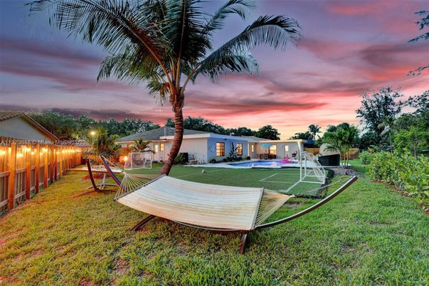 Backyard, Exterior, Playground