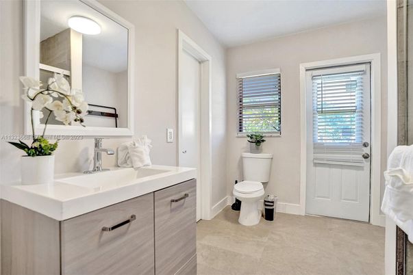Bathroom, Interior