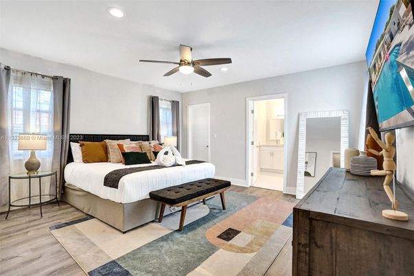 Bedroom, Interior, Recessed Lighting, Wood Texture Flooring
