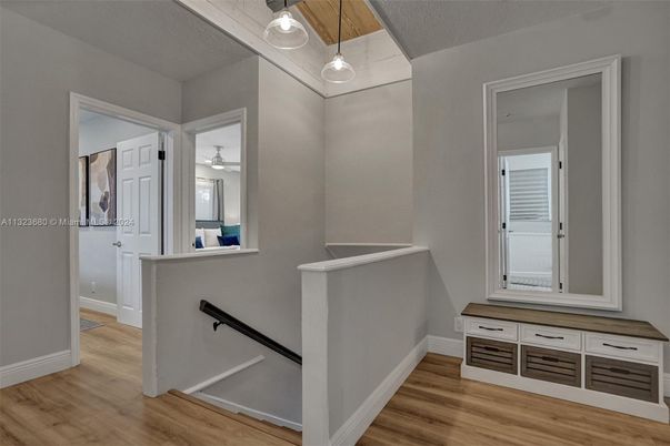 Interior, Pendant Lights, Wood Texture Flooring