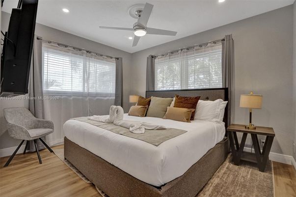 Bedroom, Interior, Recessed Lighting, Wood Texture Flooring