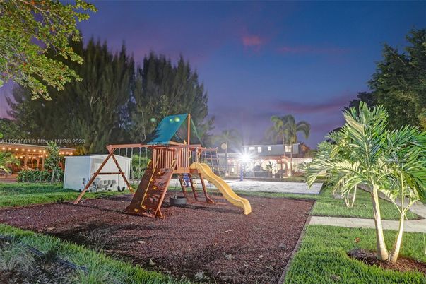 Backyard, Exterior, Playground