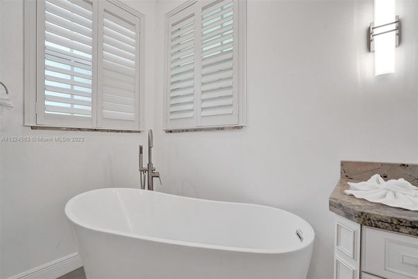 Bathroom, Free Standing Baths, Interior
