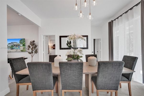Dining room, Interior, Pendant Lights