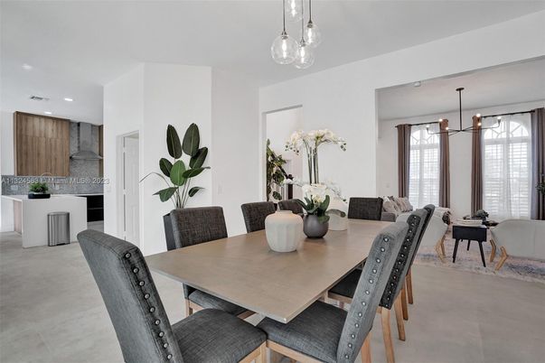 Dining room, Interior, Kitchen, Pendant Lights, Recessed Lighting