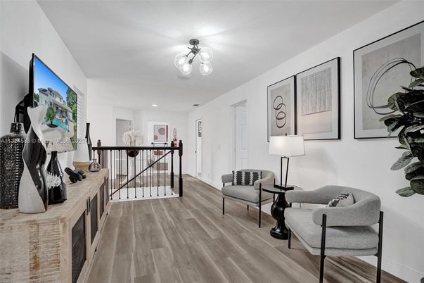 Interior, Recessed Lighting, Wood Texture Flooring