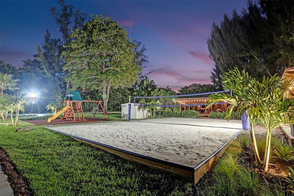 Backyard, Exterior, Playground