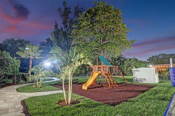 Backyard, Exterior, Playground