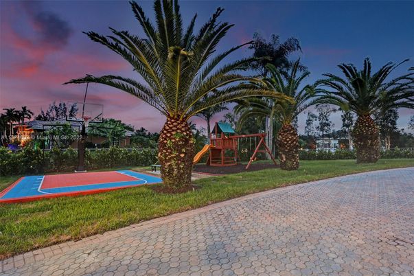 Backyard, Exterior, Playground