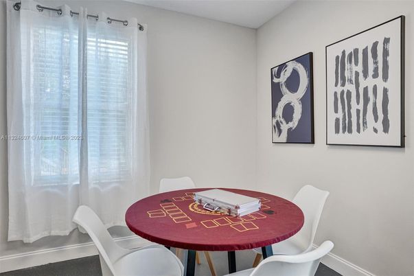 Dining room, Interior
