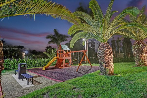 Backyard, Exterior, Playground