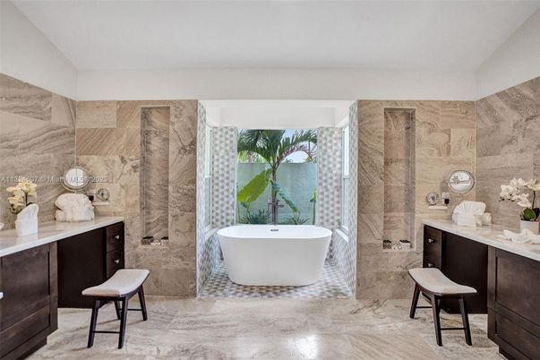 Bathroom, Free Standing Baths, Interior, Marble, Marble Walls