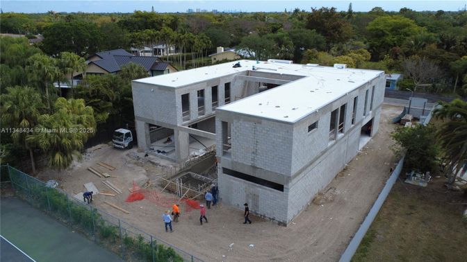 Exterior, Drone