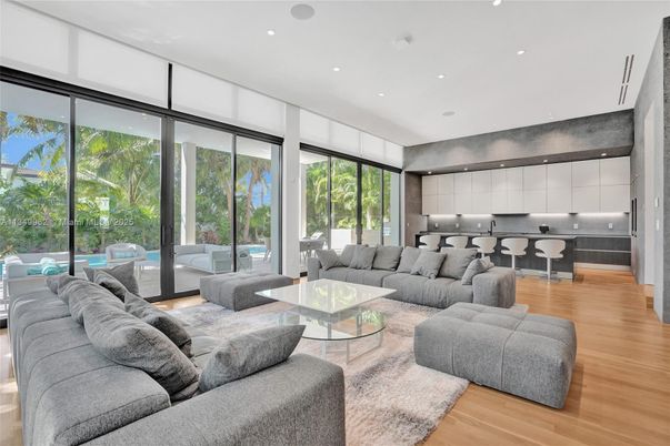 Interior, Kitchen, Living room, Recessed Lighting, Wood Texture Flooring