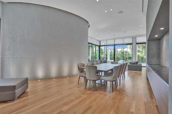 Dining room, Interior, Recessed Lighting, Wood Texture Flooring