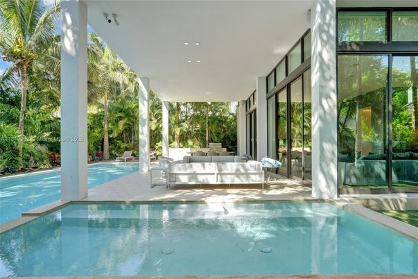 Interior, Pool, Recessed Lighting