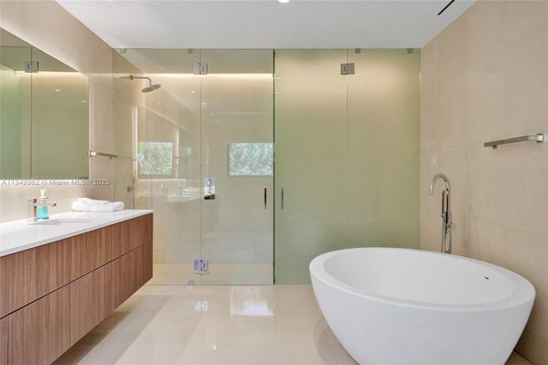 Bathroom, Dual Sink Vanities, Free Standing Baths, Glass Shower, Interior, Recessed Lighting