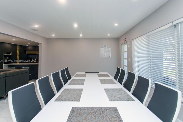 Dining room, Interior, Recessed Lighting