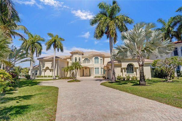Backyard, Exterior, Facade, Mediterranean