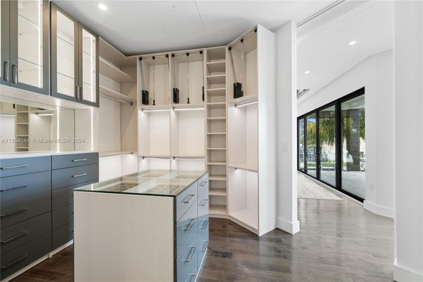 Interior, Recessed Lighting, Walk-in Closets, Wood Texture Flooring