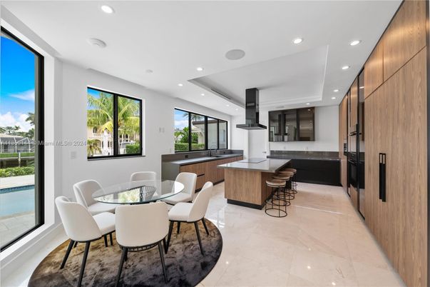 Dining room, Interior, Kitchen, Recessed Lighting