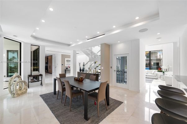Dining room, Interior, Recessed Lighting