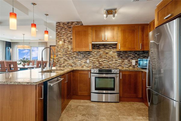 Interior, Kitchen, Pendant Lights, Stainless Steel Appliances
