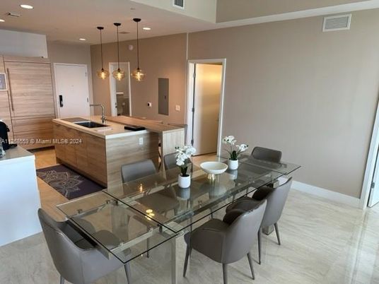 Dining room, Interior, Kitchen, Pendant Lights, Recessed Lighting
