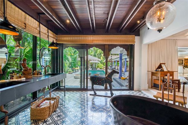 Interior, Pendant Lights, Wooden Ceilings