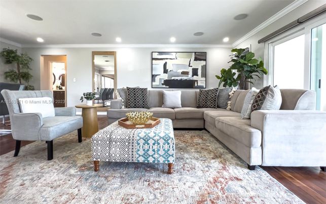 Interior, Living room, Recessed Lighting, Wood Texture Flooring