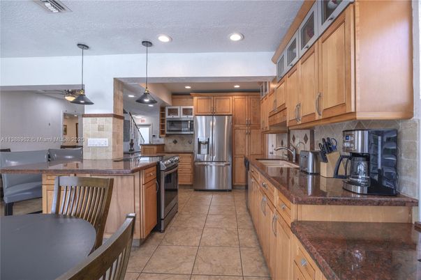 Interior, Kitchen, Pendant Lights, Recessed Lighting, Stainless Steel Appliances