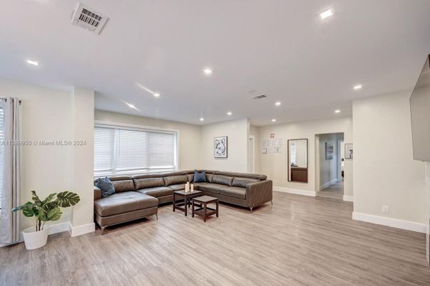 Interior, Living room, Recessed Lighting, Wood Texture Flooring