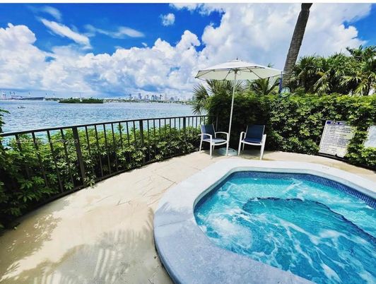Exterior, Pool, Water