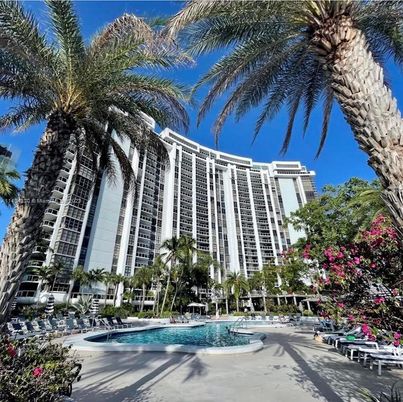 Exterior, Facade, Pool, Condo Building