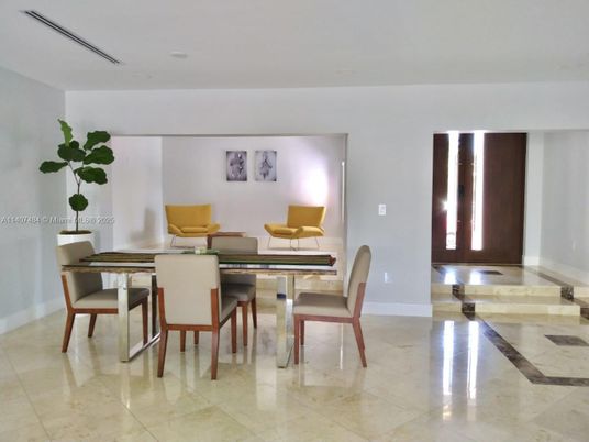 Dining room, Interior