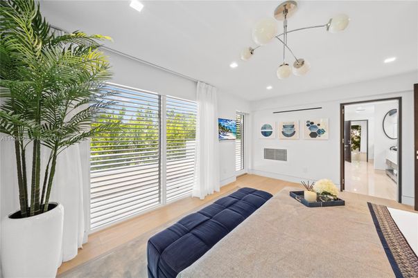 Interior, Pendant Lights, Recessed Lighting, Wood Texture Flooring
