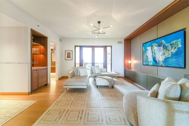 Interior, Living room, Pendant Lights, Wood Texture Flooring