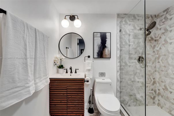 Bathroom, Glass Shower, Interior
