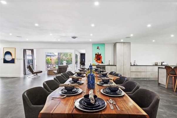 Dining room, Interior, Recessed Lighting