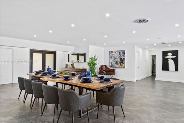 Dining room, Interior, Recessed Lighting