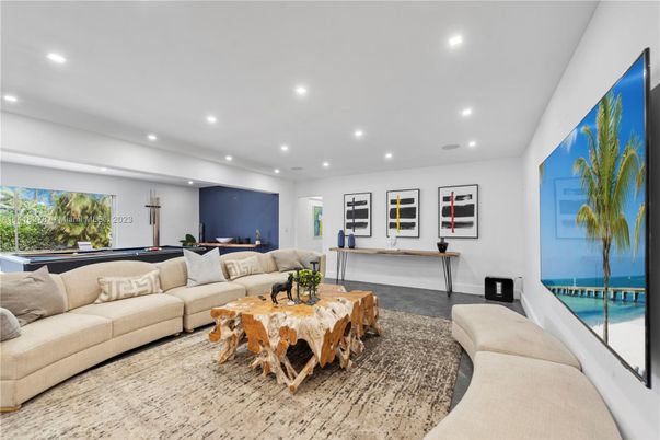 Billiard Table, Game Room, Interior, Living room, Recessed Lighting