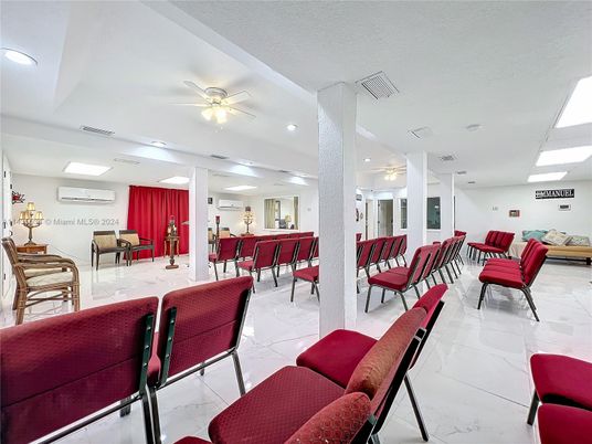 Dining room, Interior, Living room, Marble, Recessed Lighting