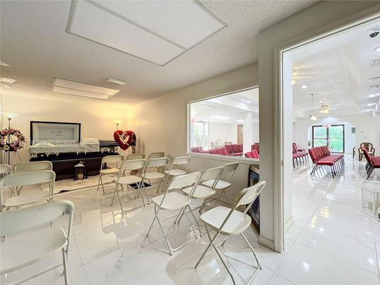 Dining room, Interior, Living room, Marble, Pendant Lights, Recessed Lighting