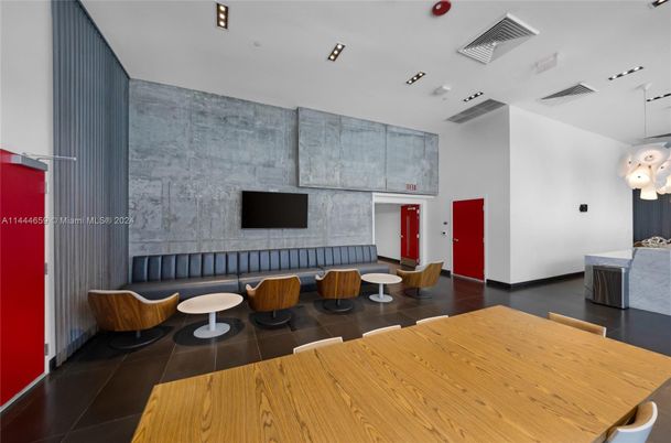 Dining room, Interior, Living room, Pendant Lights, Recessed Lighting