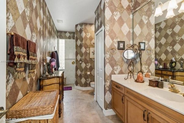 Bathroom, Interior